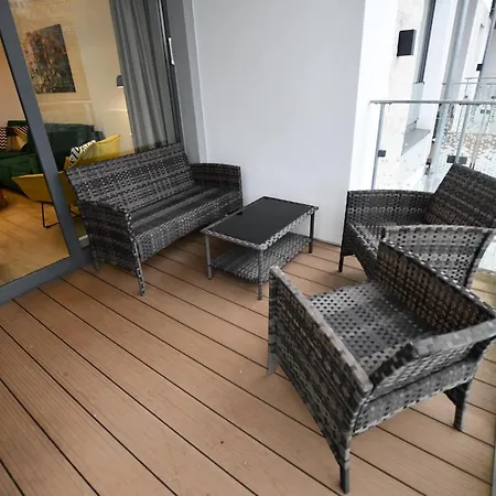 Nadmorskie Tarasy Baseny,sauny,garaz Port -navigator Apartment *