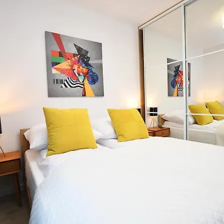 Nadmorskie Tarasy Baseny,sauny,garaz Port -navigator Apartment *