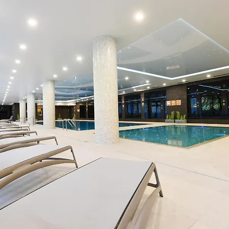 Apartment Nadmorskie Tarasy Baseny,sauny,garaz Port -navigator