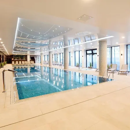 Nadmorskie Tarasy Baseny,sauny,garaz Port -navigator *