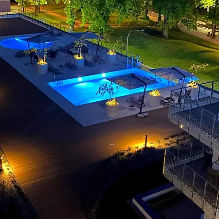 Nadmorskie Tarasy Baseny,sauny,garaz Port -navigator